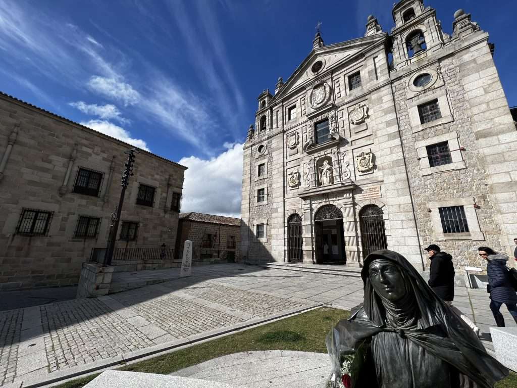 Basílica de Santa Teresa Ávila en 1 día