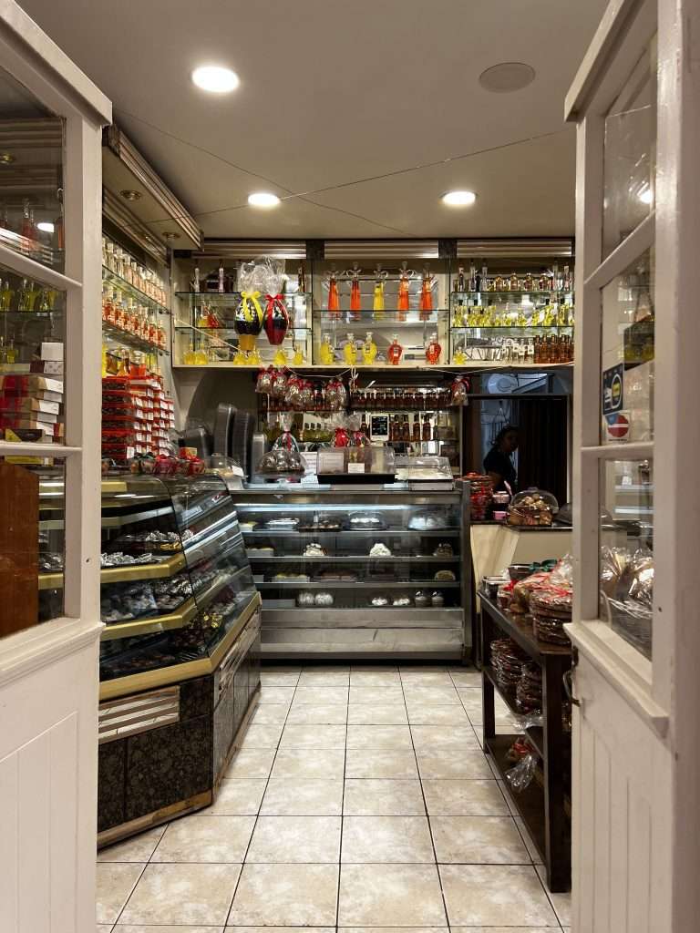 Bollería en el centro de Corfú