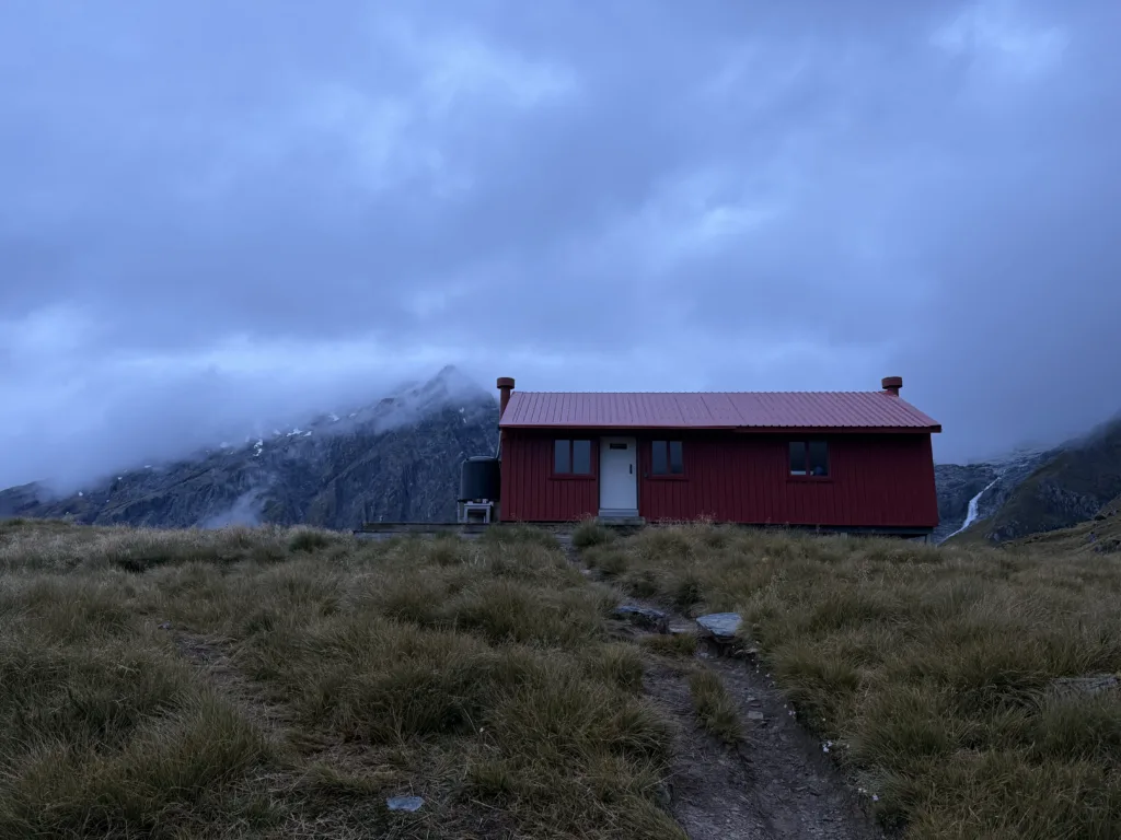 Noche en el brewster hut