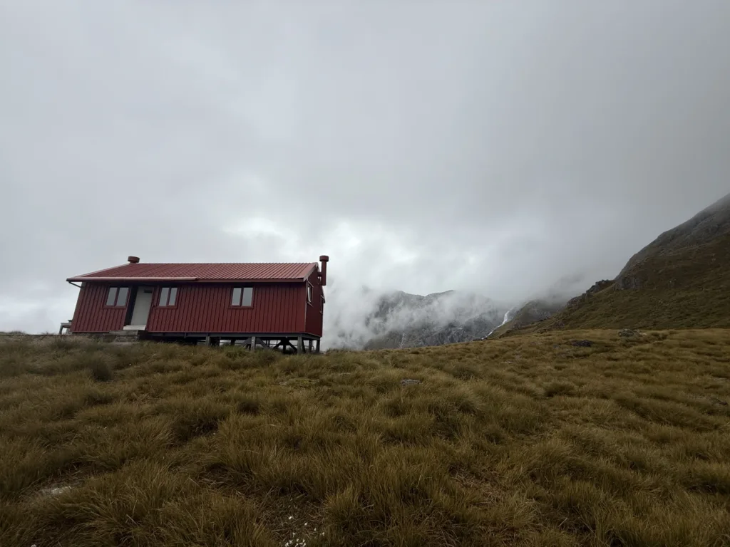 la cabaña en sí Brewster Hut
