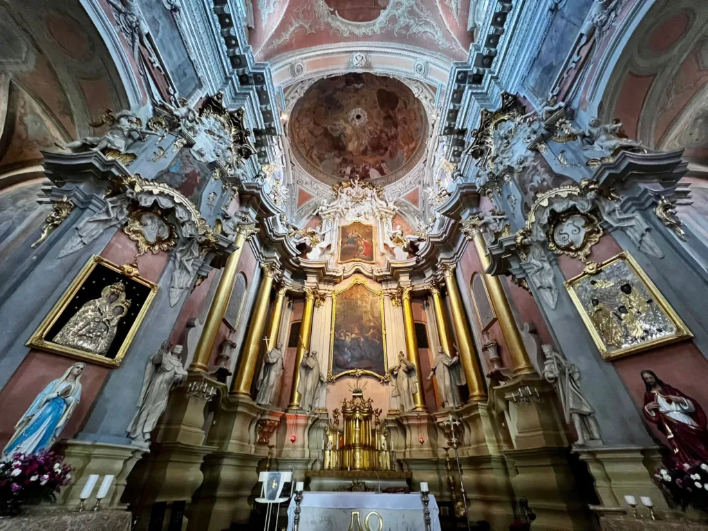 Igleisa de Santa Teresa de Jesús qué ver en Vilna en 2 días